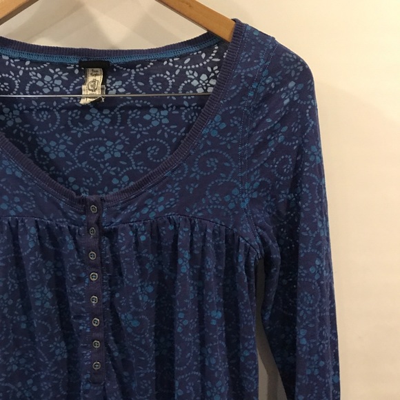 🚌 Free People | burn out Henley long sleeve tee M - Picture 5 of 7